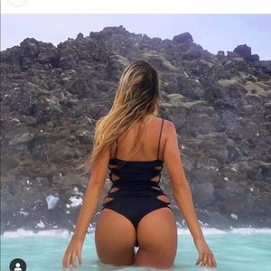 One piece Kaohs cut out swim suit